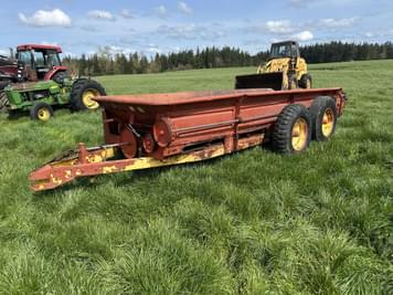 Main image New Holland 676